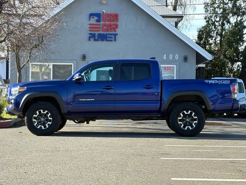 Used 2022 Toyota Tacoma TRD Off-Road w/ Technology Package image 8