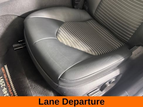 Used 2024 Toyota Camry SE FWD image 12