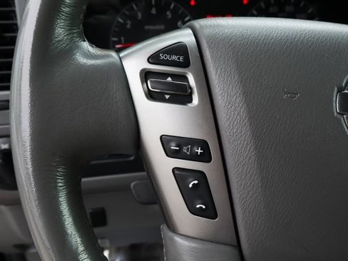 Used 2020 Nissan NV 3500 SL image 23