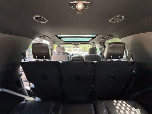 Used 2018 Ford Expedition XLT w/ Equipment Group 202A AWD/4WD image 24