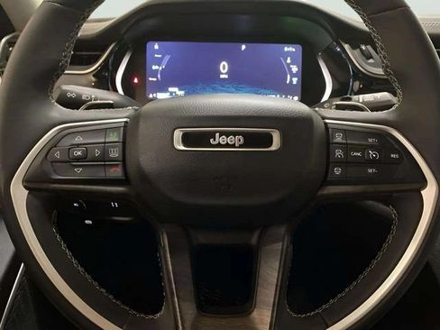 Used 2022 Jeep Grand Cherokee Limited 4xe w/ Luxury Tech Group II AWD/4WD image 60