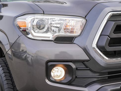 Used 2021 Toyota Tacoma SR5 image 4