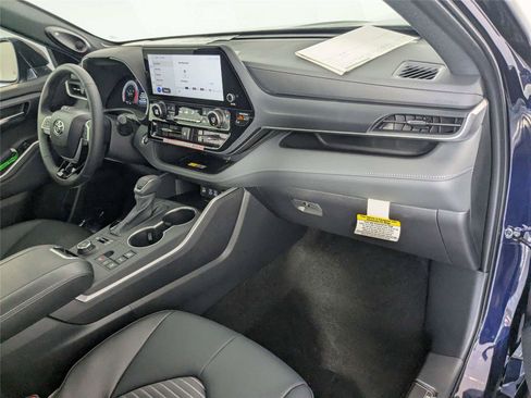 New 2026 Toyota Highlander XSE AWD/4WD image 24