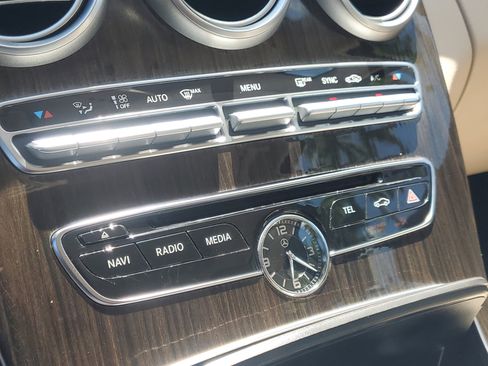 Used 2018 Mercedes-Benz C 300 Sedan w/ Premium Package image 28