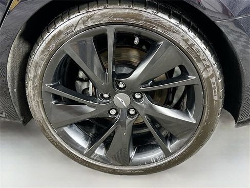 Used 2023 Genesis G70 2.0T w/ Sport Prestige Package image 30