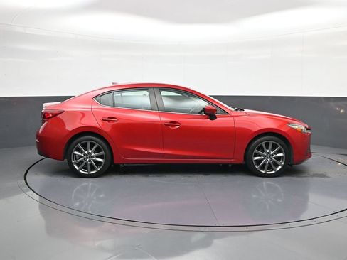 Used 2018 MAZDA MAZDA3 Touring FWD image 11
