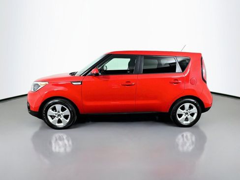 Used 2019 Kia Soul FWD image 2