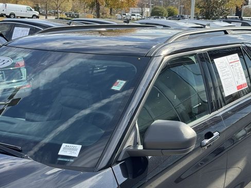 Used 2023 Ford Explorer XLT w/ Equipment Group 202A image 10