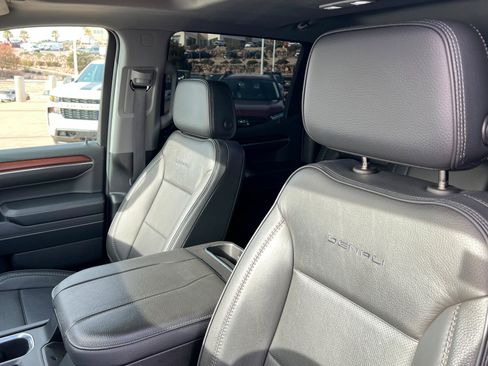 Certified 2024 GMC Sierra 1500 Denali image 17