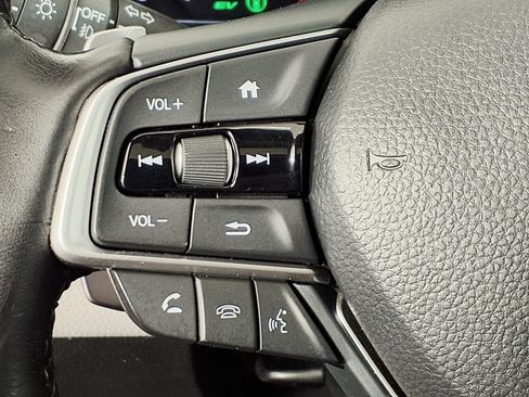 Used 2018 Honda Accord Touring image 19