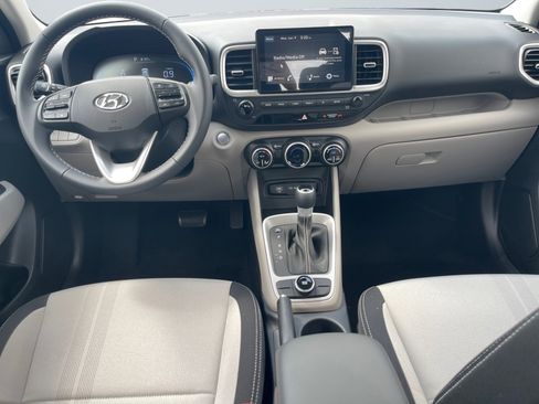 New 2025 Hyundai Venue SEL image 11
