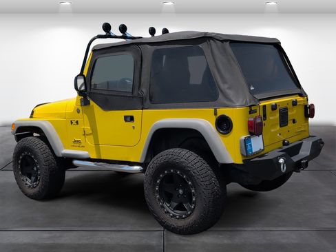 Used 2004 Jeep Wrangler X w/ Wheel Plus Group AWD/4WD image 3