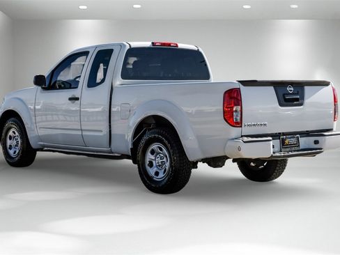 Used 2019 Nissan Frontier S image 8