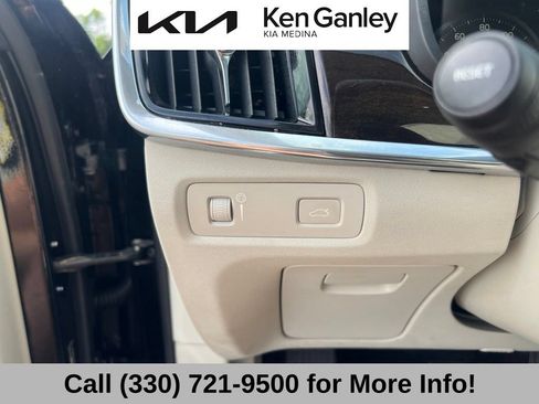 Used 2019 Volvo S90 T5 Momentum w/ Protection Package AWD/4WD image 25