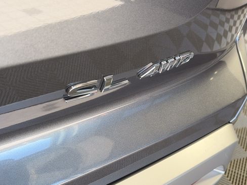 Used 2025 Nissan Pathfinder SL AWD/4WD image 18