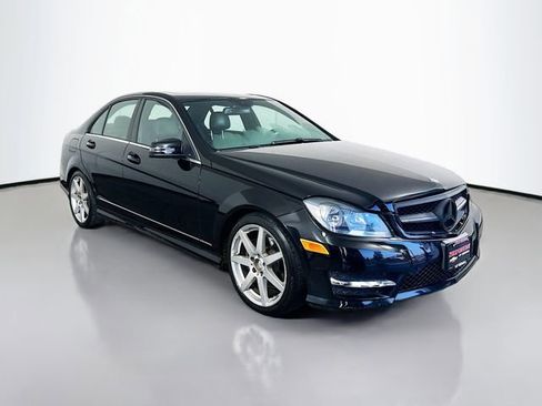 Used 2014 Mercedes-Benz C 300 4MATIC Sedan image 2