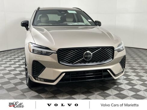 Used 2026 Volvo XC60 B5 Plus w/ Protection Package Premier image 3