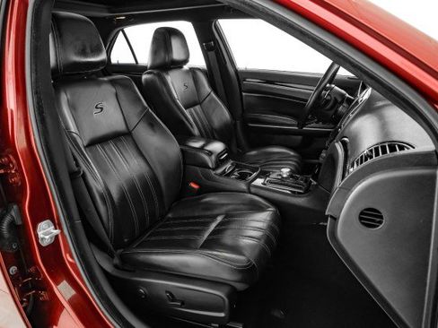 Used 2022 Chrysler 300 S image 33