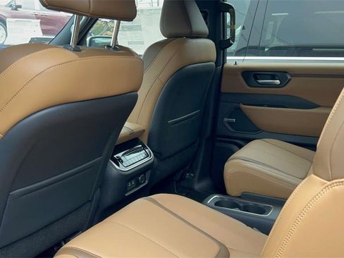 New 2026 Nissan Armada SL w/ Captain's Chari Seat Package image 29