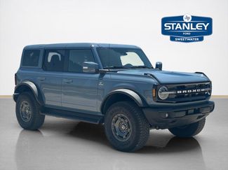 Used 2025 Ford Bronco Outer Banks w/ Sasquatch Package AWD/4WD video 1