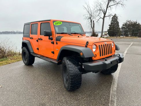 Used 2012 Jeep Wrangler Unlimited Sport image 3