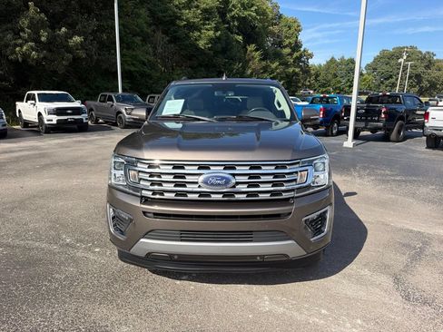 Used 2018 Ford Expedition Max Limited RWD image 8
