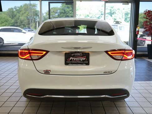 Used 2015 Chrysler 200 Limited w/ Convenience Group FWD image 14