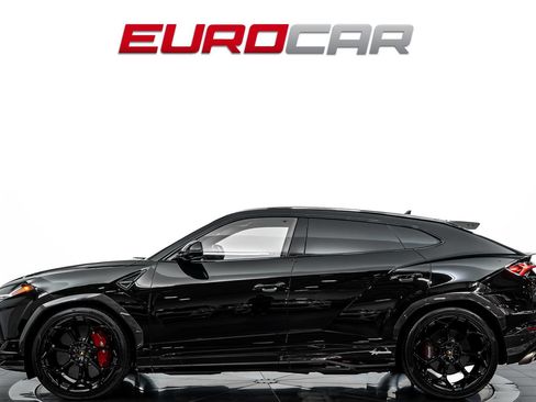 Used 2023 Lamborghini Urus Performante AWD/4WD image 2