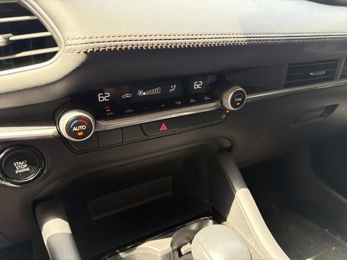 Used 2025 MAZDA MAZDA3 s FWD image 11