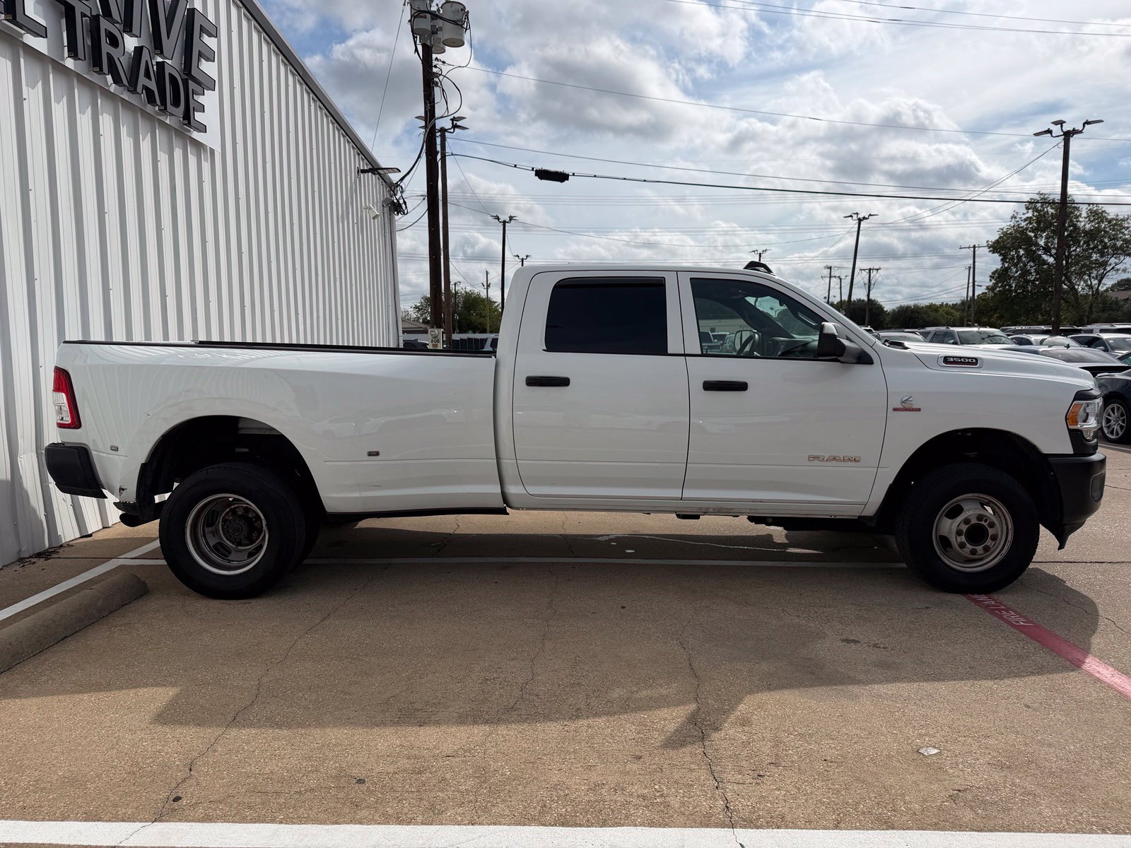Used 2022 RAM 3500 Tradesman AWD/4WD image 9