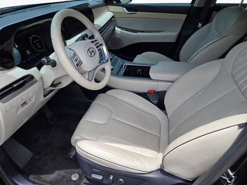 Certified 2024 Hyundai Palisade Limited FWD image 16