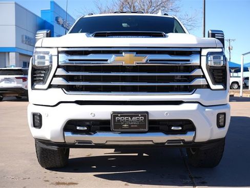 Used 2024 Chevrolet Silverado 2500 High Country w/ Technology Package image 8