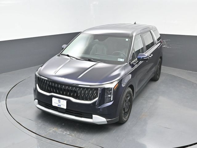 Used 2025 Kia Carnival FWD image 23