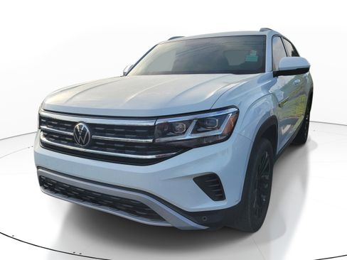 Used 2022 Volkswagen Atlas Cross Sport SE FWD image 3