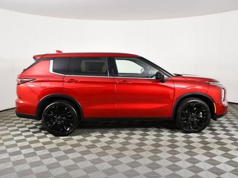 New 2026 Mitsubishi Outlander LE AWD/4WD image 5