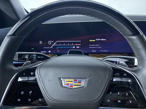Certified 2025 Cadillac Escalade Sport Platinum w/ LPO, Floor Liner Package AWD/4WD image 3