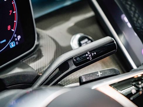 Used 2025 Mercedes-Benz C 300 Sedan image 21