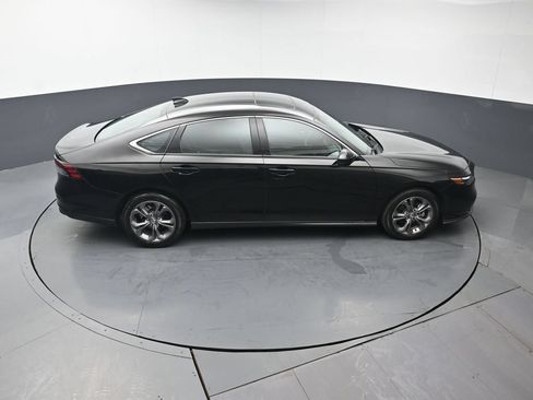 Used 2023 Honda Accord EX image 42