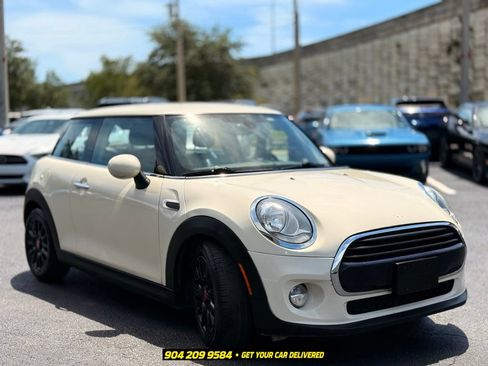 Used 2018 MINI Cooper 2-Door Hardtop FWD image 10