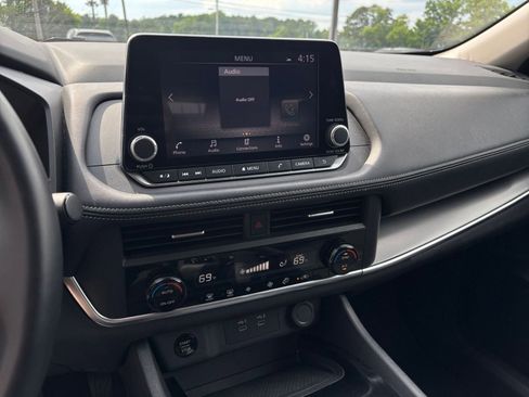 Used 2025 Nissan Rogue SV FWD image 20
