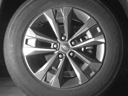 Used 2025 Chevrolet Equinox LT FWD image 13