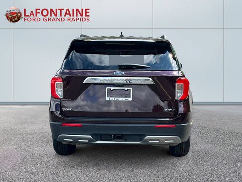 Certified 2022 Ford Explorer XLT w/ Equipment Group 202A AWD/4WD image 6