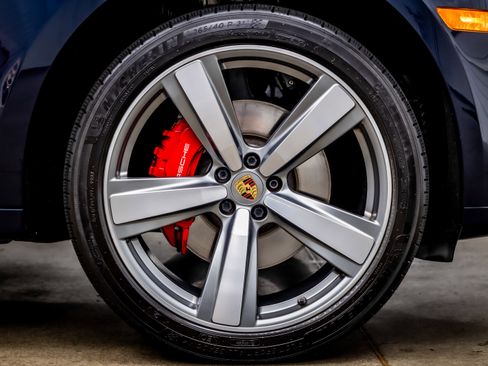 Used 2022 Porsche Macan S image 36