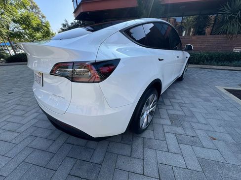 Used 2024 Tesla Model Y Long Range AWD/4WD image 6