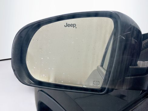 Used 2020 Jeep Compass Limited AWD/4WD image 16