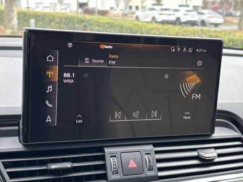 Used 2025 Audi Q5 2.0T Premium image 22