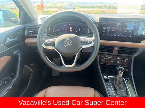 Used 2025 Volkswagen Jetta SEL FWD image 13