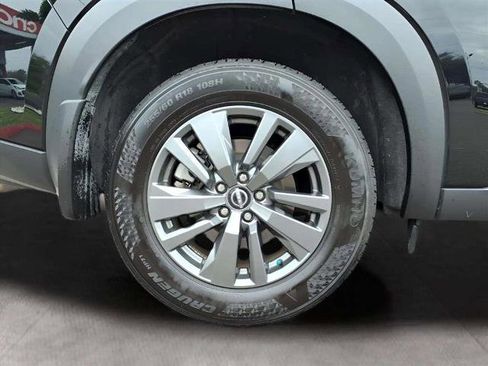 Certified 2024 Nissan Pathfinder S image 19