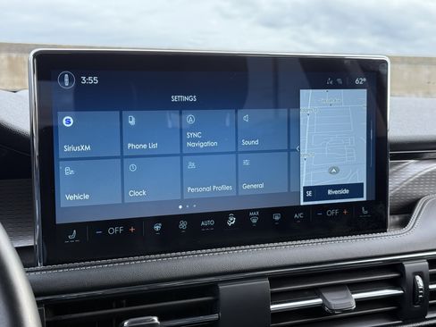 Used 2025 Lincoln Corsair Grand Touring w/ Equipment Group 301A image 26