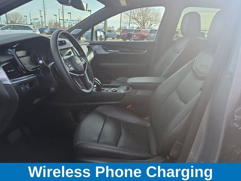 Used 2025 Cadillac XT5 Premium Luxury image 10
